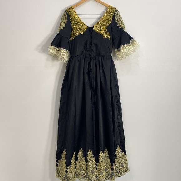 Elegant Black and Gold Women's Dress - Picture 7 of 10